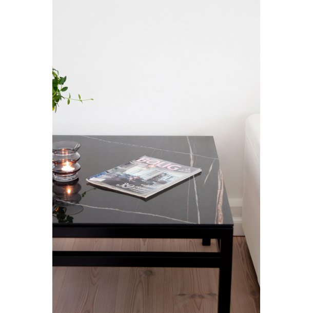 Black Noir 80 X 80 cm