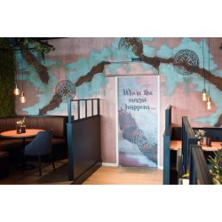 Rusty Kan ses p Caf Kaiser Vanlse 