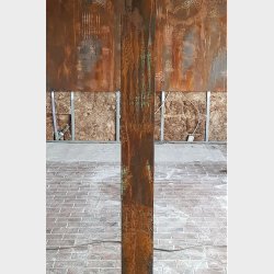 Rusty stolpe skaber blikfang