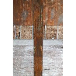 Rusty stolpe skaber blikfang