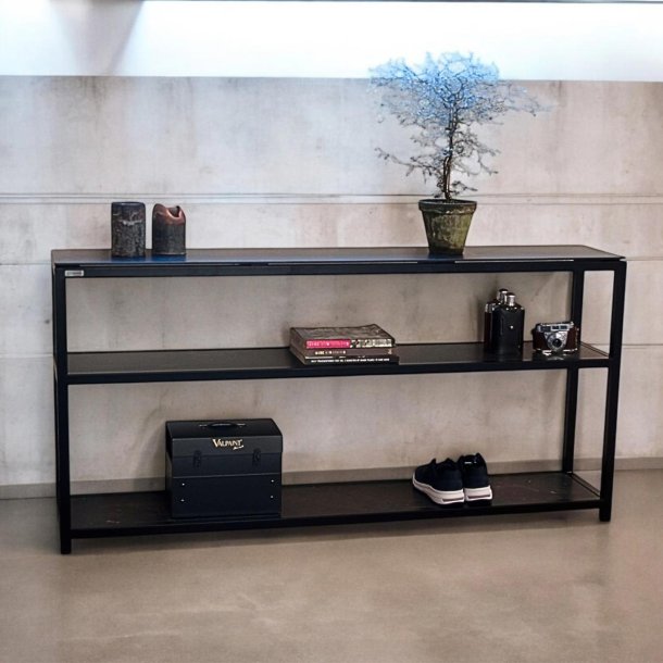 Black Classics 3 hylder