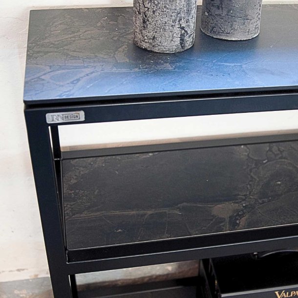 Black Classics 3 hylder