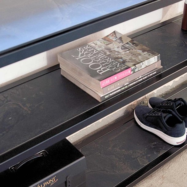 Black Classics 3 hylder